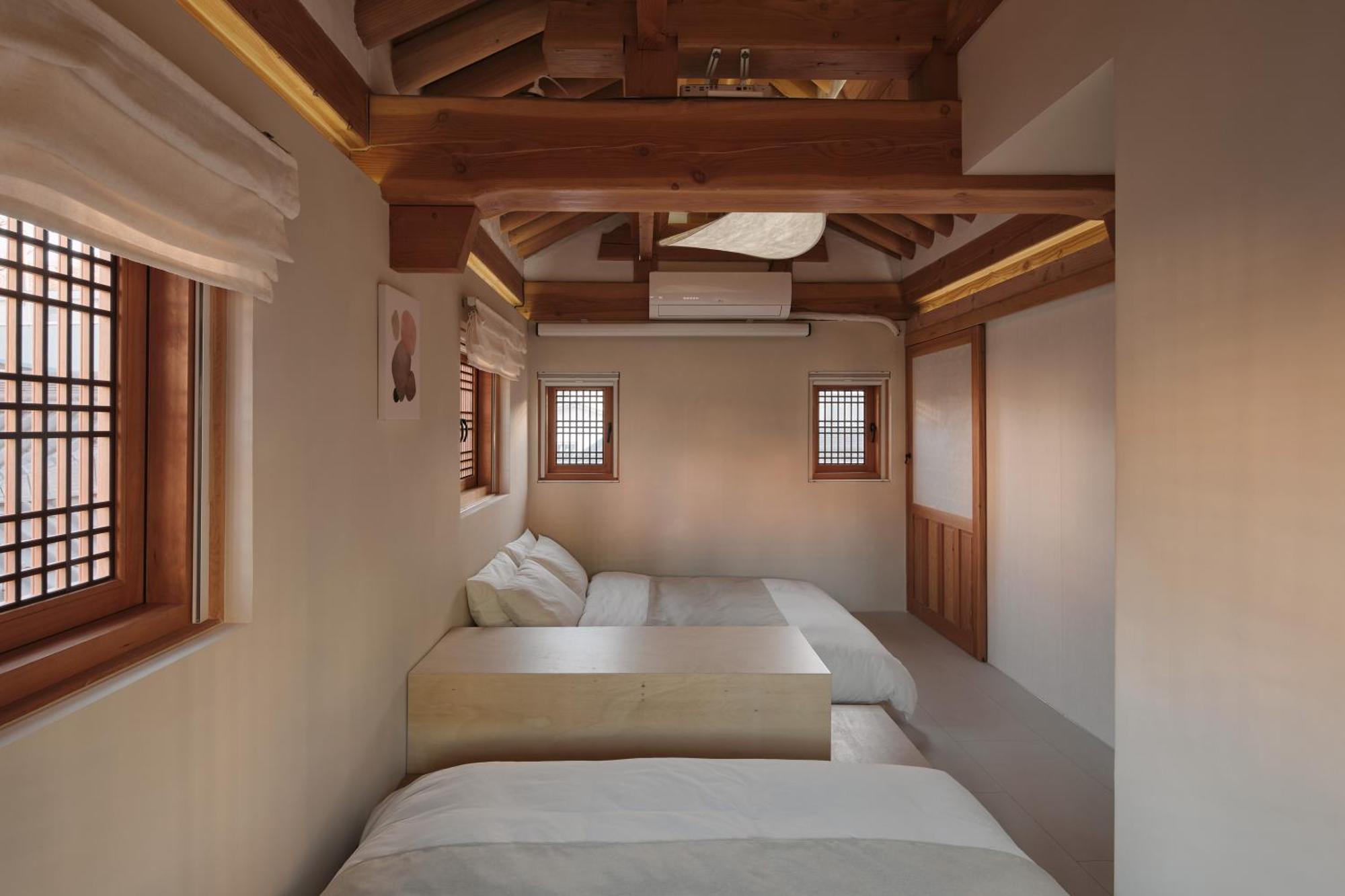 The Korean Traditional Hanok In Downtown Seoul For Convenient Public Transportation - Seoul Ari Exterior photo