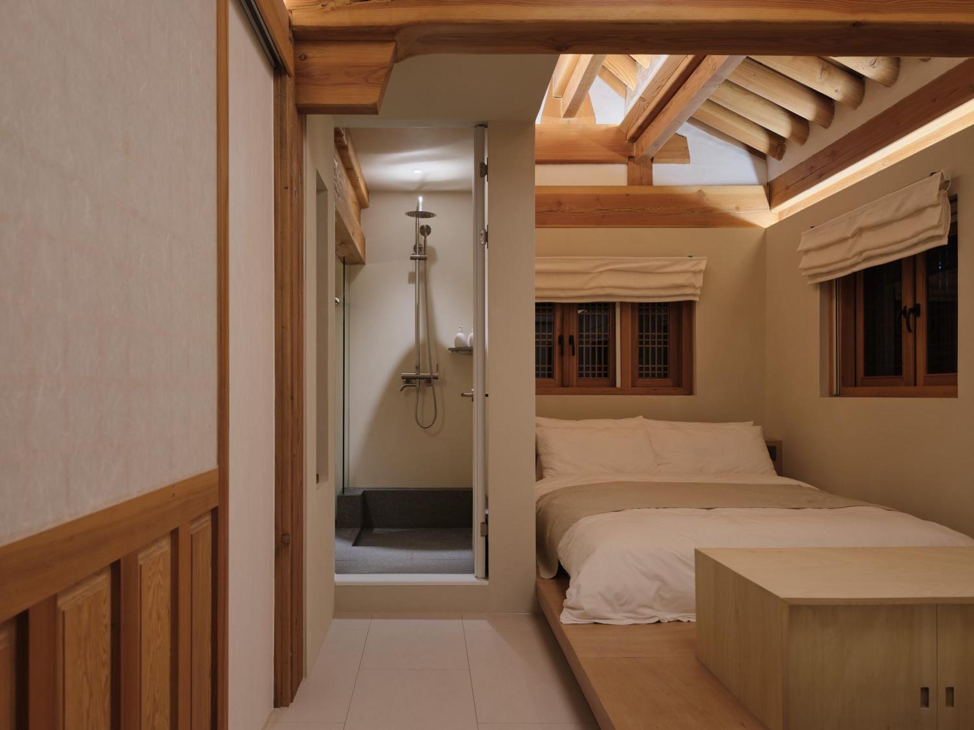 The Korean Traditional Hanok In Downtown Seoul For Convenient Public Transportation - Seoul Ari Exterior photo