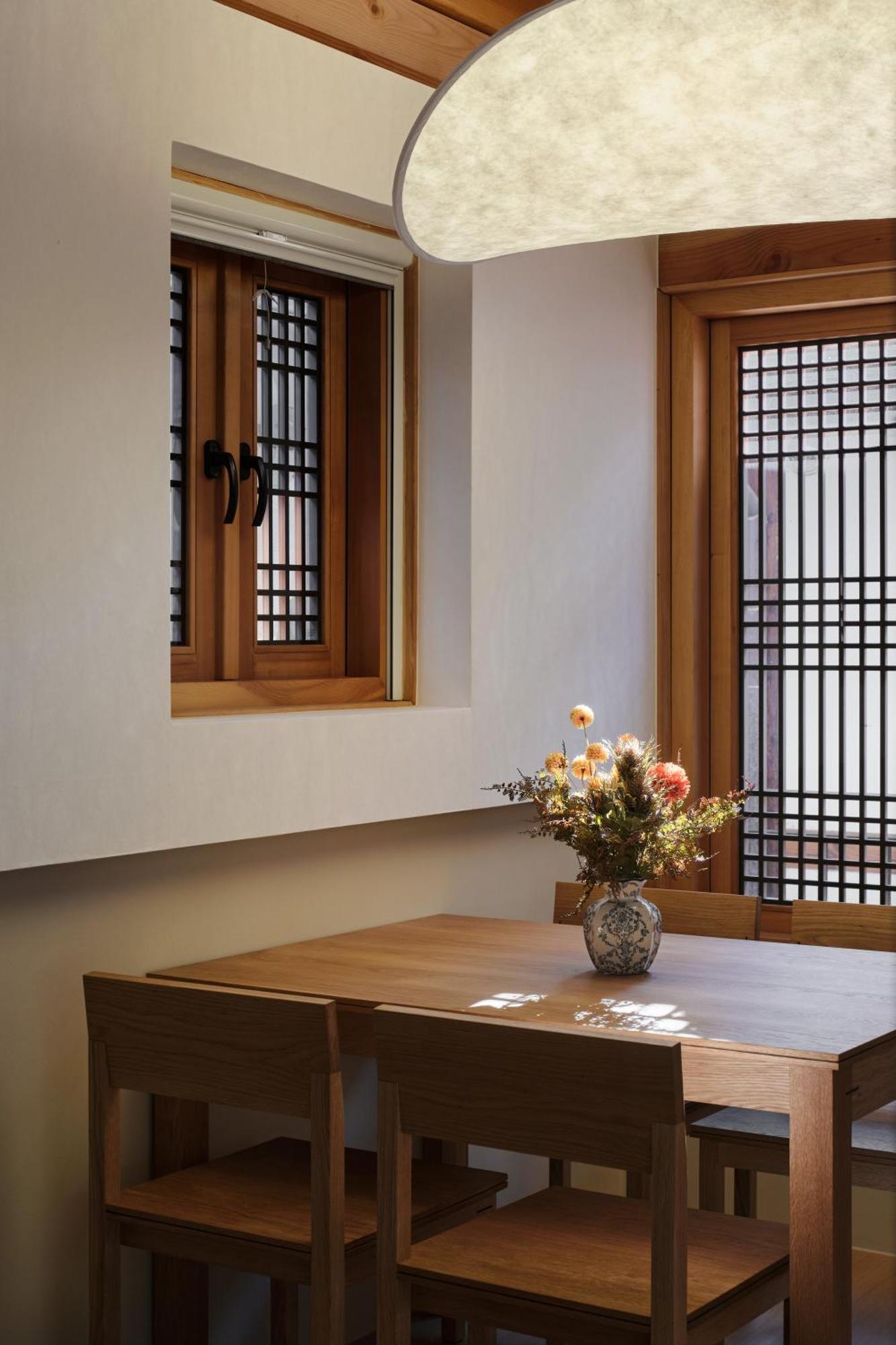 The Korean Traditional Hanok In Downtown Seoul For Convenient Public Transportation - Seoul Ari Exterior photo